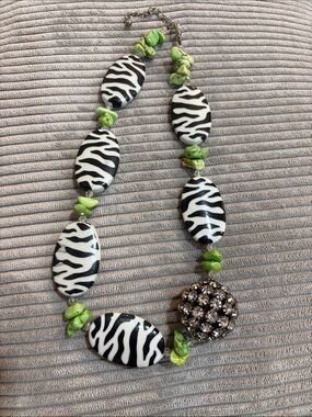 Unbranded Zebra Print Necklace Womens OS Green Good Statement Rhinestone Bead